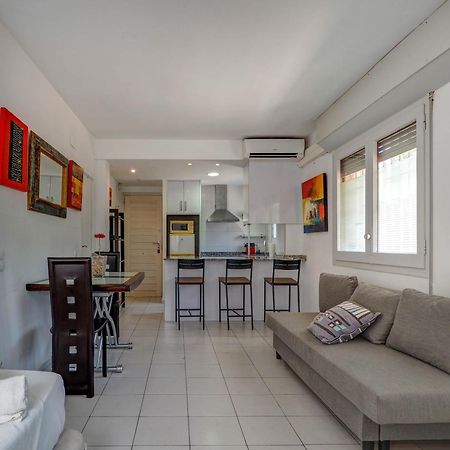 Los Globos Beach Studio By Hello Homes Сиджес Экстерьер фото