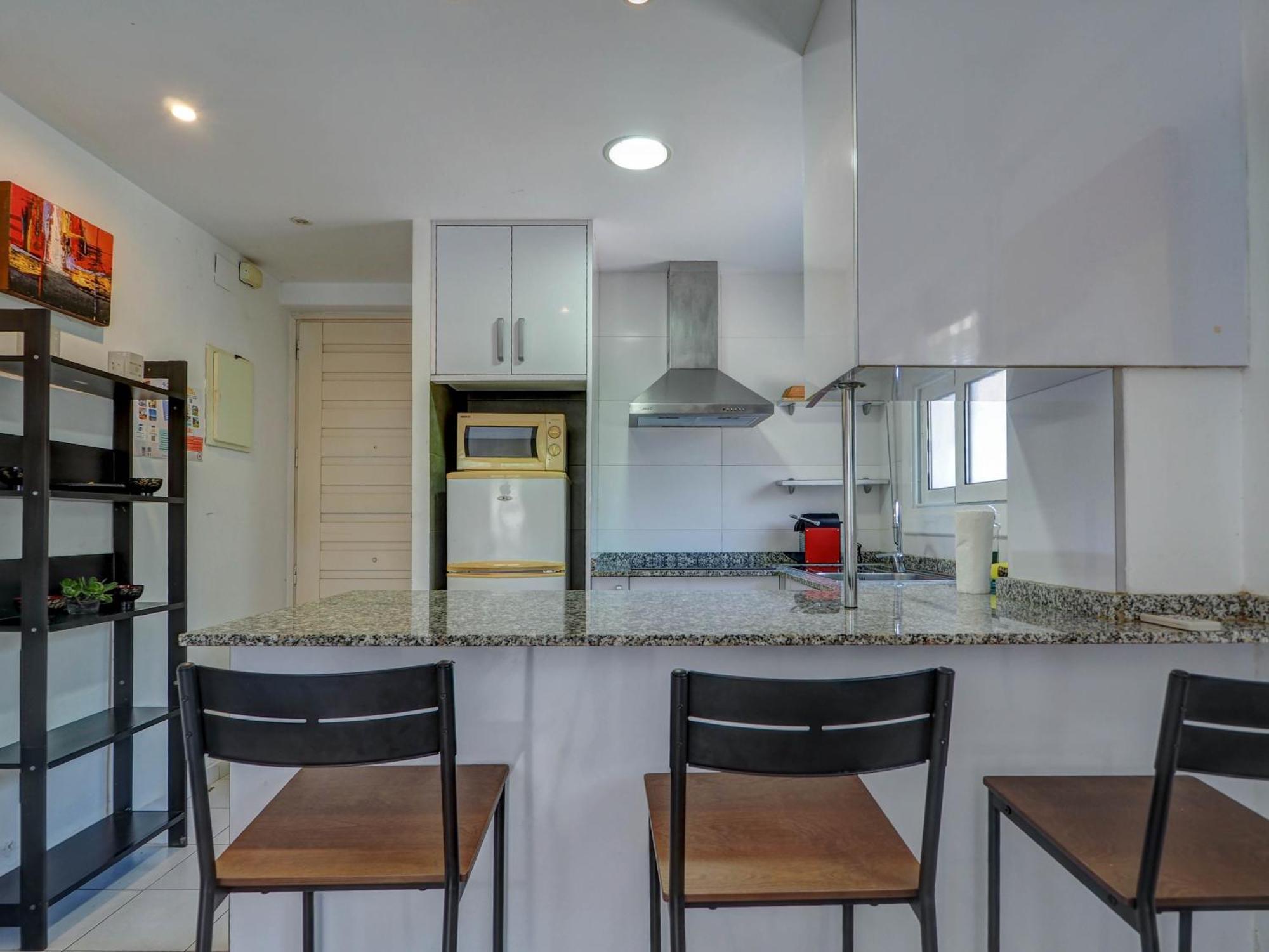 Los Globos Beach Studio By Hello Homes Сиджес Экстерьер фото